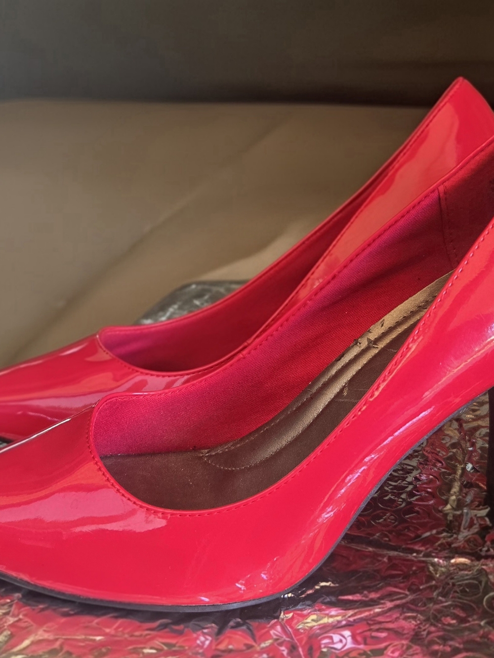 Classic Candy Apple Glossy Red Pumps With Comfortable Insoles
